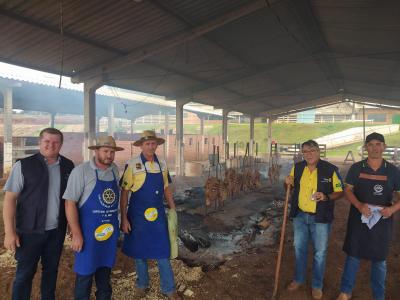 Aproximadamente 900 convites comercializados na Costelada do Trabalhador do Rotary Clube de LS